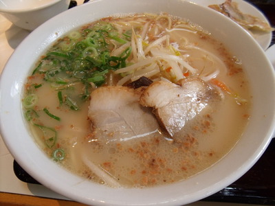中国料理まるみ　ラーメン